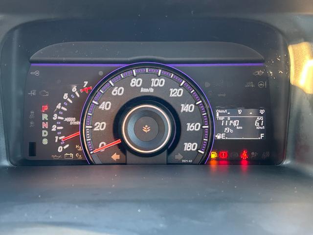 ステップワゴンスパーダ Ｚ　クールスピリット／ＨＤＤインターナビ／マルチビュー／　特別仕様車／千葉仕入／走行６０９２７ＫＭ／リアモニター／フルセグ／ＣＤ／ＤＶＤ／両側ＰＳＤ／ＨＩＤヘッドライト／オートライト／フォグ／ＥＴＣ車載器／ＭＴモード／スマートキー／盗難防止装置／純正ＡＷ（26枚目）