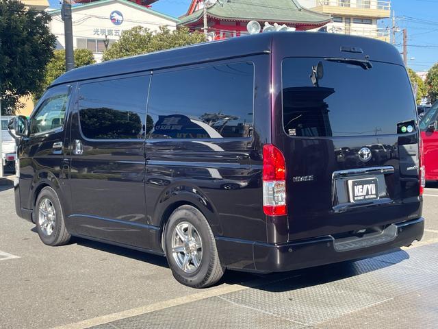 ハイエースバン スーパーGLダークプライムII/ワイドボディ/ミドルルーフ/ ベッドキット/ディーゼルターボ/八王子直仕入/走行40067KM/禁煙車/アルパインフローティングナビ&フリップダウンモニター/デジタルインナーミラー/両側PSD/フルセグ/BT/Bカメラ/ETC(10枚目)