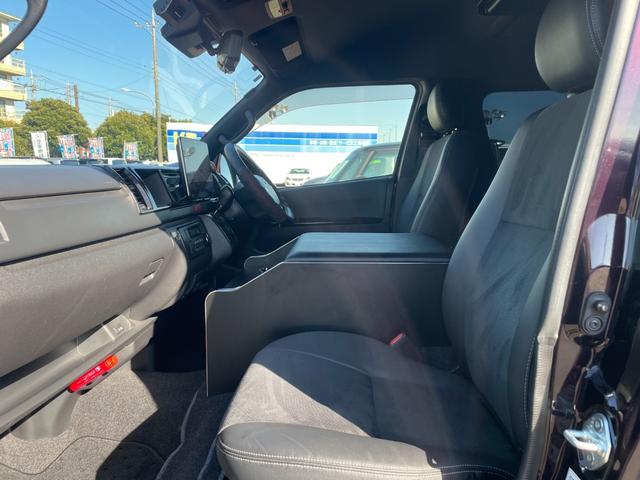 ハイエースバン スーパーGLダークプライムII/ワイドボディ/ミドルルーフ/ ベッドキット/ディーゼルターボ/八王子直仕入/走行40067KM/禁煙車/アルパインフローティングナビ&フリップダウンモニター/デジタルインナーミラー/両側PSD/フルセグ/BT/Bカメラ/ETC(16枚目)