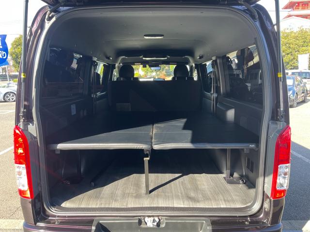 ハイエースバン スーパーGLダークプライムII/ワイドボディ/ミドルルーフ/ ベッドキット/ディーゼルターボ/八王子直仕入/走行40067KM/禁煙車/アルパインフローティングナビ&フリップダウンモニター/デジタルインナーミラー/両側PSD/フルセグ/BT/Bカメラ/ETC(19枚目)