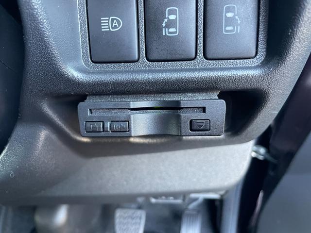 ハイエースバン スーパーGLダークプライムII/ワイドボディ/ミドルルーフ/ ベッドキット/ディーゼルターボ/八王子直仕入/走行40067KM/禁煙車/アルパインフローティングナビ&フリップダウンモニター/デジタルインナーミラー/両側PSD/フルセグ/BT/Bカメラ/ETC(32枚目)