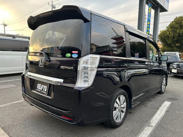ステップワゴンスパーダ Ｚ／九州仕入れ／走行６４０１７ｋｍ／ホンダ純正メモリーナビ／　両側ＰＳＤ／バックカメラ／ビルトインＥＴＣ／フルセグ／ＣＤ／ＤＶＤ／オートクルーズコントロール／パドルシフト／ＨＩＤヘッドライト／フォグ／横滑り防止／盗難防止／フロアマット／サイドバイザー／スペアキー（7枚目）