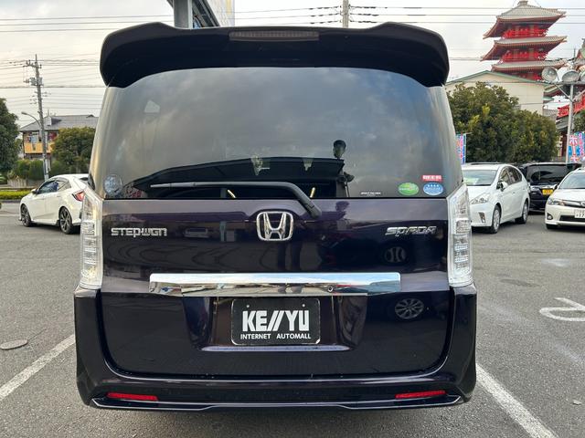ステップワゴンスパーダ Ｚ／九州仕入れ／走行６４０１７ｋｍ／ホンダ純正メモリーナビ／　両側ＰＳＤ／バックカメラ／ビルトインＥＴＣ／フルセグ／ＣＤ／ＤＶＤ／オートクルーズコントロール／パドルシフト／ＨＩＤヘッドライト／フォグ／横滑り防止／盗難防止／フロアマット／サイドバイザー／スペアキー（9枚目）