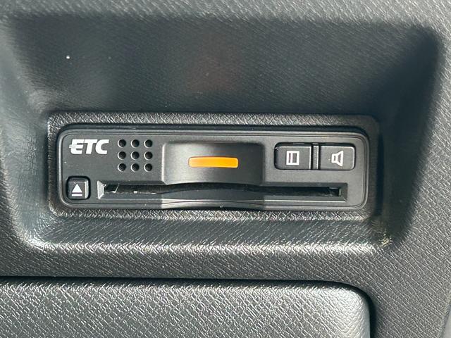 ステップワゴンスパーダ Ｚ／九州仕入れ／走行６４０１７ｋｍ／ホンダ純正メモリーナビ／　両側ＰＳＤ／バックカメラ／ビルトインＥＴＣ／フルセグ／ＣＤ／ＤＶＤ／オートクルーズコントロール／パドルシフト／ＨＩＤヘッドライト／フォグ／横滑り防止／盗難防止／フロアマット／サイドバイザー／スペアキー（28枚目）