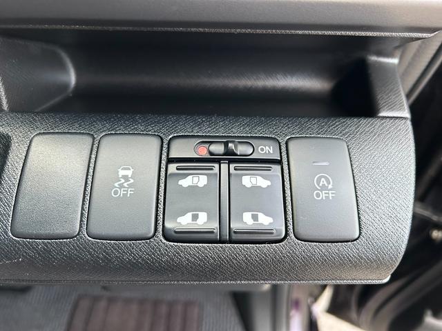 ステップワゴンスパーダ Ｚ／九州仕入れ／走行６４０１７ｋｍ／ホンダ純正メモリーナビ／　両側ＰＳＤ／バックカメラ／ビルトインＥＴＣ／フルセグ／ＣＤ／ＤＶＤ／オートクルーズコントロール／パドルシフト／ＨＩＤヘッドライト／フォグ／横滑り防止／盗難防止／フロアマット／サイドバイザー／スペアキー（29枚目）