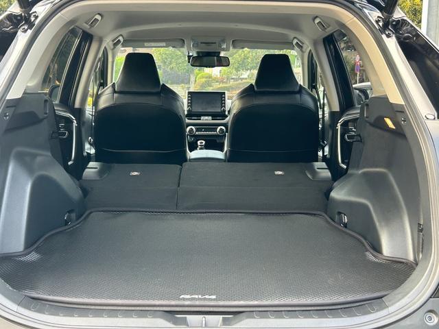 RAV4 アドベンチャー/JAOSプロテクター/八王子直仕入/禁煙車/ 4WD/トヨタセーフティセンス/8インチ純正ディスプレイオーディオ/バックカメラ/ビルトインETC2.0/電動リアゲート/ブラックレザー電動シート/MTモード/ワイヤレス充電器/ダウンヒルアシスト(17枚目)