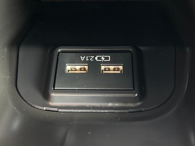 RAV4 アドベンチャー/JAOSプロテクター/八王子直仕入/禁煙車/ 4WD/トヨタセーフティセンス/8インチ純正ディスプレイオーディオ/バックカメラ/ビルトインETC2.0/電動リアゲート/ブラックレザー電動シート/MTモード/ワイヤレス充電器/ダウンヒルアシスト(26枚目)