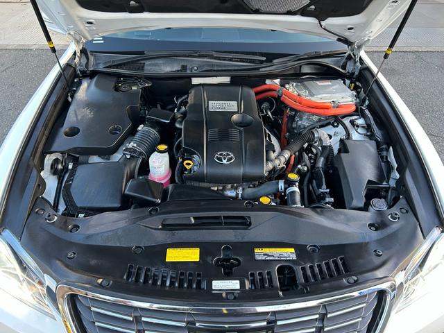 クラウンハイブリッド ロイヤルサルーン／八王子直仕入／テレビキット／追従クルコン／　純正ナビ／フルセグ／ＣＤ／ＤＶＤ／Ｂｌｕｅｔｏｏｔｈ／バックカメラ／ＥＴＣ／コーナーセンサー／電動シート／シートヒーター／ステアリングヒーター／ＬＥＤヘッドライト／フォグ／オートライト／純正ＡＷ（29枚目）