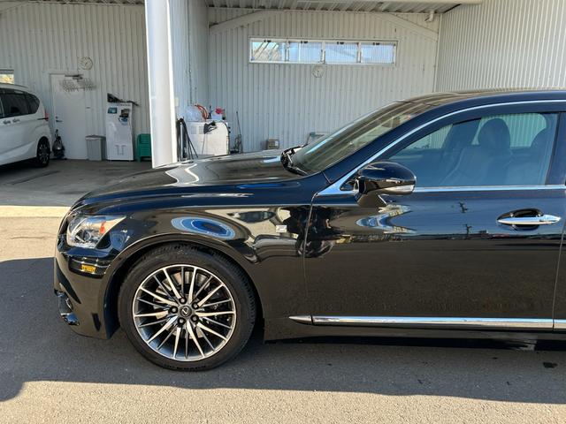 ＬＳ ＬＳ６００ｈ　Ｆスポーツ／八王子直仕入／走行９０８５０ＫＭ／　サンルーフ／黒革シート／衝突被害軽減システム／レーンアシスト／レーダークルコン／ＢＳＭ／純正メーカーナビ／フルセグ／ＢＴ／Ｂカメラ／ＥＴＣ２．０／シートヒーター＆エアコン／ハンドルヒーター／純正ＡＷ（18枚目）