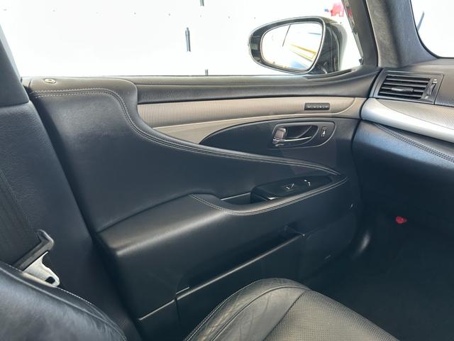ＬＳ ＬＳ６００ｈ　Ｆスポーツ／八王子直仕入／走行９０８５０ＫＭ／　サンルーフ／黒革シート／衝突被害軽減システム／レーンアシスト／レーダークルコン／ＢＳＭ／純正メーカーナビ／フルセグ／ＢＴ／Ｂカメラ／ＥＴＣ２．０／シートヒーター＆エアコン／ハンドルヒーター／純正ＡＷ（25枚目）