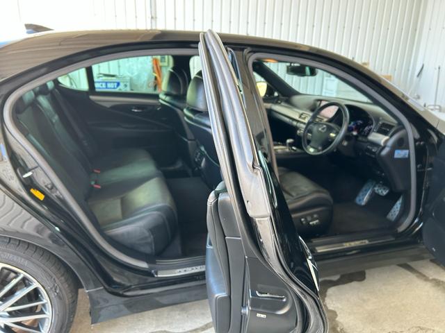 ＬＳ ＬＳ６００ｈ　Ｆスポーツ／八王子直仕入／走行９０８５０ＫＭ／　サンルーフ／黒革シート／衝突被害軽減システム／レーンアシスト／レーダークルコン／ＢＳＭ／純正メーカーナビ／フルセグ／ＢＴ／Ｂカメラ／ＥＴＣ２．０／シートヒーター＆エアコン／ハンドルヒーター／純正ＡＷ（30枚目）