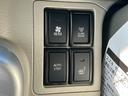自社陸運局認証工場完備!国家資格車検検査員資格を持った整備士による整備。ステレオ、エアコン等走行に関係のない所も不具合箇所があれば修理してお渡しいたします。
