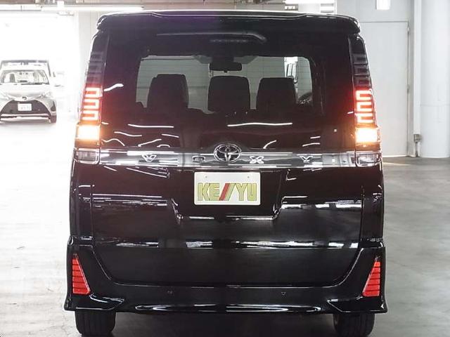 ZS 煌III 特別仕様車 両側パワースライドドア 衝突被害軽減ブレーキ 車線逸脱警報 コーナーセンサー オートマチックハイビーム LEDヘッドライト フォグランプ 純正16インチアルミ 専用フルエアロ スマートキー(6枚目)