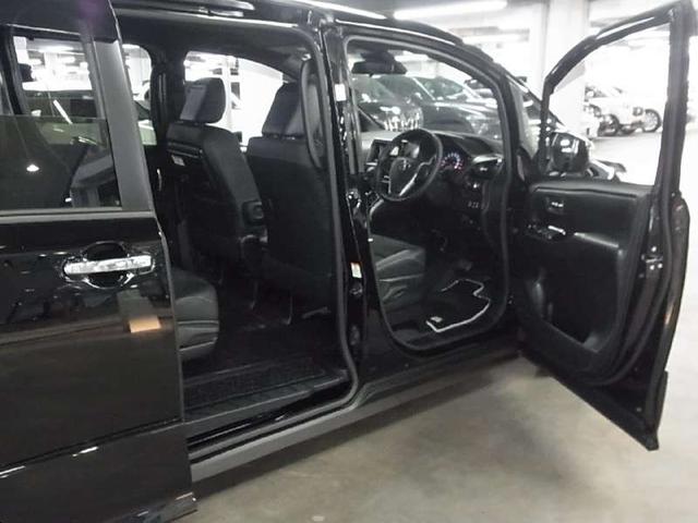 ZS 煌III 特別仕様車 両側パワースライドドア 衝突被害軽減ブレーキ 車線逸脱警報 コーナーセンサー オートマチックハイビーム LEDヘッドライト フォグランプ 純正16インチアルミ 専用フルエアロ スマートキー(11枚目)