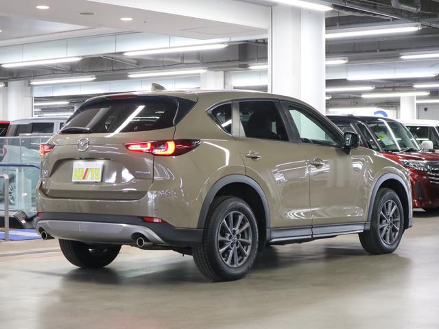 ＣＸ－５ ＸＤ　フィールドジャーニー　４ＷＤ　１０．２５インチディスプレイ　３６０°モニター　ＨＵＤ　ＥＴＣ２．０　専用ハーフレザーシート　シート＆ステアリングヒーター　Ｂｌｕｅｔｏｏｔｈ　フルセグ　ソナー　パドルシフト　衝突軽減システム（3枚目）