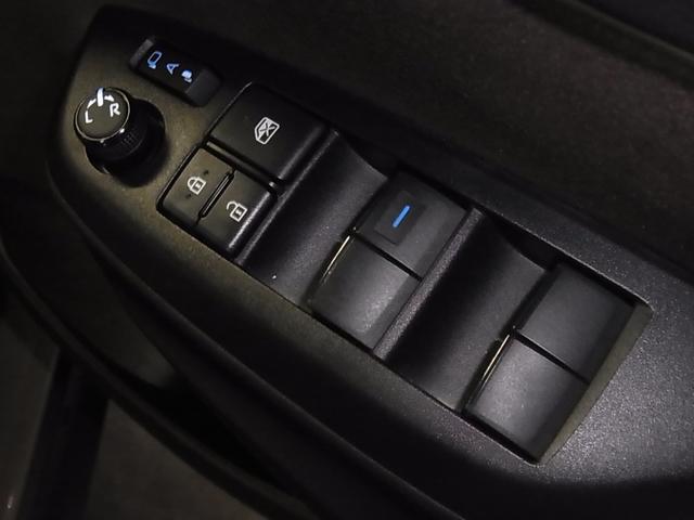 ハイブリッドＺ　４ＷＤ　トヨタチームメイト　全方位モニター　ＨＵＤ　シートヒーター　パワーバックドア　パワーシート　ＥＴＣ　ＣＤ・ＤＶＤ　Ｂｌｕｅｔｏｏｔｈ　セーフティセンス　ＢＳＭ　レーダークルーズ　ダウンヒルアシスト(46枚目)