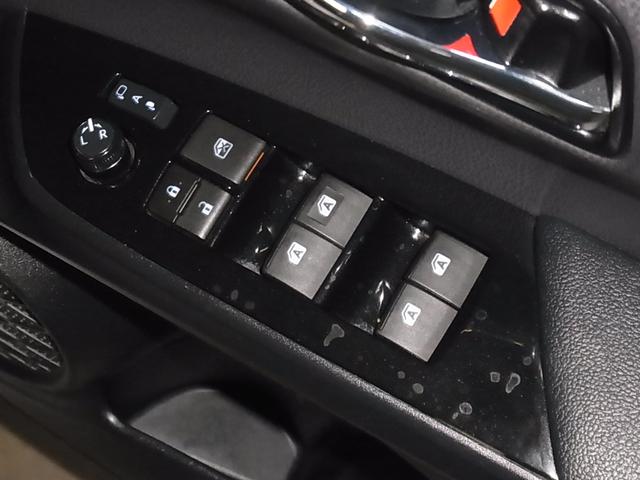 プリウス Ｓセーフティプラス　純正９インチナビ／ＨＵＤ／ＥＴＣ／パーキングアシスト／バックカメラ／Ｂｌｕｅｔｏｏｔｈ／フルセグ／セーフティセンス／レーダークルーズ／車線逸脱警報／クリアランスソナー／オートハイビーム／ＬＥＤライト（41枚目）