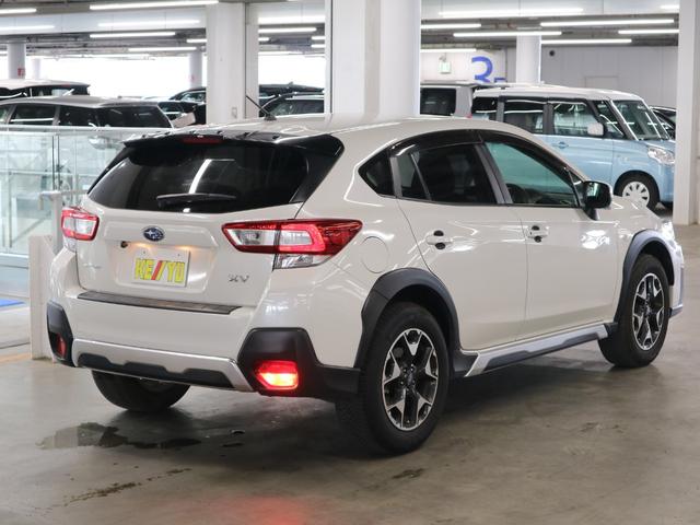 ＸＶ １．６ｉ－Ｌ　アイサイト　４ＷＤ　ＳＴＩリヤルーフスポイラー　衝突軽減ブレーキ　車線逸脱警報　ＳＲＶＤ　全車速追従クルーズ　パドルシフト　ＥＴＣ　ストラーダナビ　バックカメラ　ＢＴオーディオ　フルセグＴＶ　ＵＳＢ　ウォッシャー付ＬＥＤ（3枚目）