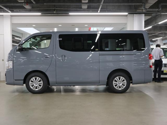 キャラバン ロンググランドプレミアムＧＸ　インテリミラー　アラウンドビュー　衝突軽減ブレーキ　車線逸脱警報　ハイビームアシスト　両側スライドドア　インテリキー　電動格納ドアミラー　オートエアコン　フロント・バックソナー　ＬＥＤランプ　保証書有（10枚目）