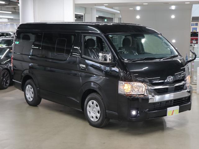 ハイエースワゴン ＧＬ　デジタルインナーミラー　パノラミックビューモニター　トヨタセーフティセンス　パワースライドドア　スマートキー　電動格納ドアミラー　オートエアコン　ＡＣ１００Ｖ　パーキングセンサー　ＬＥＤヘッドランプ（4枚目）
