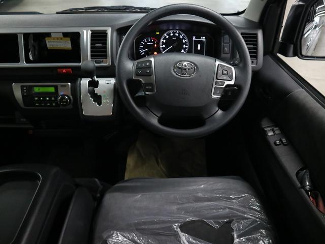 ハイエースワゴン ＧＬ　デジタルインナーミラー　パノラミックビューモニター　トヨタセーフティセンス　パワースライドドア　スマートキー　電動格納ドアミラー　オートエアコン　ＡＣ１００Ｖ　パーキングセンサー　ＬＥＤヘッドランプ（9枚目）