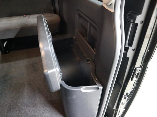 ハイエースワゴン ＧＬ　デジタルインナーミラー　パノラミックビューモニター　トヨタセーフティセンス　パワースライドドア　スマートキー　電動格納ドアミラー　オートエアコン　ＡＣ１００Ｖ　パーキングセンサー　ＬＥＤヘッドランプ（24枚目）