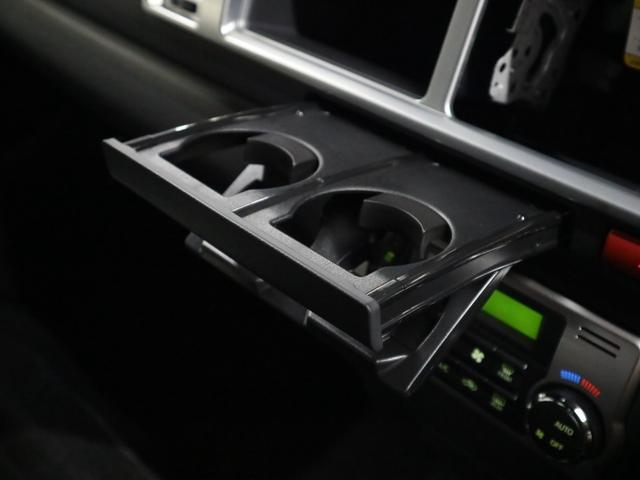 ハイエースワゴン ＧＬ　デジタルインナーミラー　パノラミックビューモニター　トヨタセーフティセンス　パワースライドドア　スマートキー　電動格納ドアミラー　オートエアコン　ＡＣ１００Ｖ　パーキングセンサー　ＬＥＤヘッドランプ（28枚目）