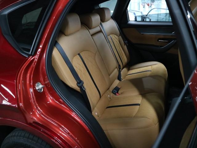ＣＸ－６０ ＸＤ－ハイブリッド　プレミアムスポーツ　サンルーフ　ＢＯＳＥサウンド　３６０°ビュー　ＨＵＤ　ＢＳＭ　レーダークルーズ　パドルシフト　ＥＴＣ２．０　ベンチレーション　パワーバックドア　純正ナビ　ＡＣ１００Ｖ　おくだけ充電　パーキングセンサー（14枚目）