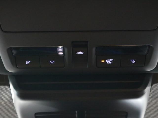 ＣＸ－６０ ＸＤ－ハイブリッド　プレミアムスポーツ　サンルーフ　ＢＯＳＥサウンド　３６０°ビュー　ＨＵＤ　ＢＳＭ　レーダークルーズ　パドルシフト　ＥＴＣ２．０　ベンチレーション　パワーバックドア　純正ナビ　ＡＣ１００Ｖ　おくだけ充電　パーキングセンサー（27枚目）