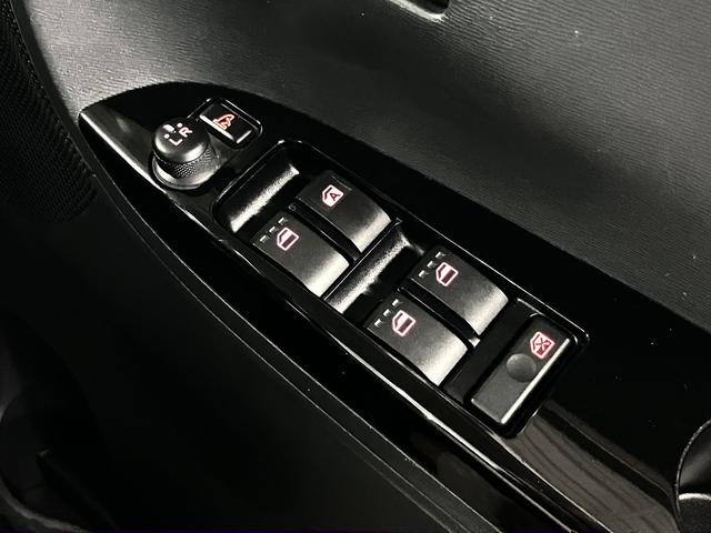 タント カスタムＲＳ　スマートセレクションＳＡ　ターボ　スマートアシスト　誤発進抑制機能　両側電動スライド　純正ナビ　バックカメラ　ＢＴオーディオ　フルセグＴＶ　ＣＤ・ＤＶＤ　ＵＳＢ　ＥＴＣ　アイドリングストップ　スマートキー　ＬＥＤライト　純正１５ＡＷ（42枚目）