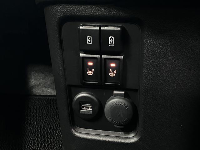 ワゴンＲ ハイブリッドＦＸ－Ｓ　４ＷＤ　デュアルカメラブレーキサポート　全方位モニター付ディスプレイオーディオ　ＨＵＤ　シートヒーター　誤発進抑制機能　アダプティブクルーズ　車線逸脱警報　リアパーキングセンサー　Ｂｌｕｅｔｏｏｔｈオーディオ　ＵＳＢ　シートアンダーボックス（17枚目）