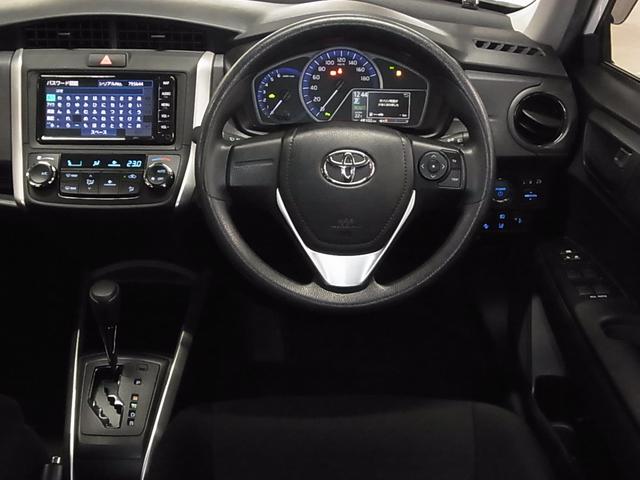 カローラフィールダー ハイブリッド　ＥＸ　セーフティセンス　誤発進抑制機能　車線逸脱警報　クリアランスソナー　純正ナビ　ＥＴＣ　バックカメラ　Ｂｌｕｅｔｏｏｔｈオーディオ　ＴＶ　ＣＤ　ナノイー／オートエアコン　スマートキー　記録簿・取扱説明書（11枚目）