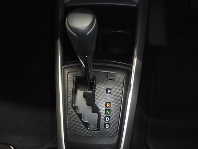 カローラフィールダー ハイブリッド　ＥＸ　セーフティセンス　誤発進抑制機能　車線逸脱警報　クリアランスソナー　純正ナビ　ＥＴＣ　バックカメラ　Ｂｌｕｅｔｏｏｔｈオーディオ　ＴＶ　ＣＤ　ナノイー／オートエアコン　スマートキー　記録簿・取扱説明書（33枚目）