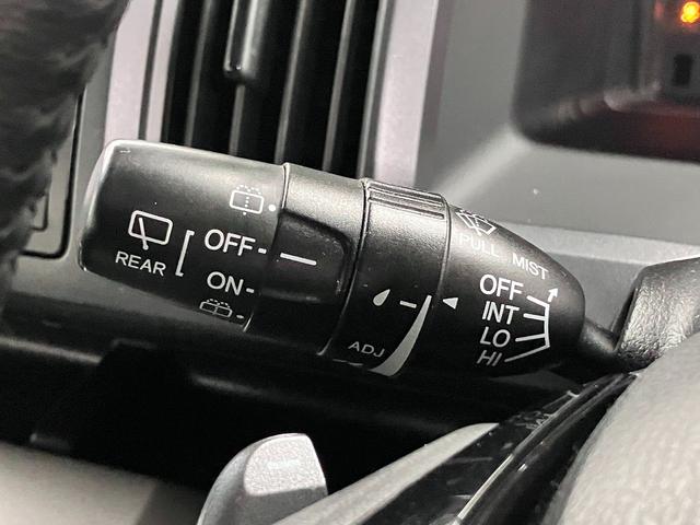 ステップワゴンスパーダ Z クールスピリット マルチビューカメラ フリップダウンモニター 両側パワースライド ETC 純正ナビ CD・DVD再生 フルセグTV USB端子 スマートキー パドルシフト 電動格納ドアミラー HIDランプ 純正16AW(38枚目)