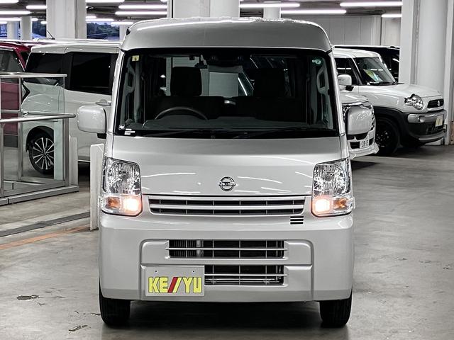 ＮＶ１００クリッパーバン ＧＸターボ　ハイルーフ　エマージェンシーブレーキ　車線逸脱警報　パーキングセンサー　純正ナビ　Ｂｌｕｅｔｏｏｔｈオーディオ　フルセグＴＶ　ＣＤ　ＥＴＣ　オーバーヘッドシェルフ　電動格納ミラー　パワーウインドウ　ドアバイザー（6枚目）