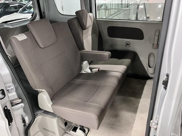 ＮＶ１００クリッパーバン ＧＸターボ　ハイルーフ　エマージェンシーブレーキ　車線逸脱警報　パーキングセンサー　純正ナビ　Ｂｌｕｅｔｏｏｔｈオーディオ　フルセグＴＶ　ＣＤ　ＥＴＣ　オーバーヘッドシェルフ　電動格納ミラー　パワーウインドウ　ドアバイザー（14枚目）