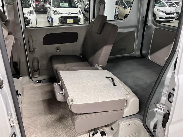 ＮＶ１００クリッパーバン ＧＸターボ　ハイルーフ　エマージェンシーブレーキ　車線逸脱警報　パーキングセンサー　純正ナビ　Ｂｌｕｅｔｏｏｔｈオーディオ　フルセグＴＶ　ＣＤ　ＥＴＣ　オーバーヘッドシェルフ　電動格納ミラー　パワーウインドウ　ドアバイザー（25枚目）