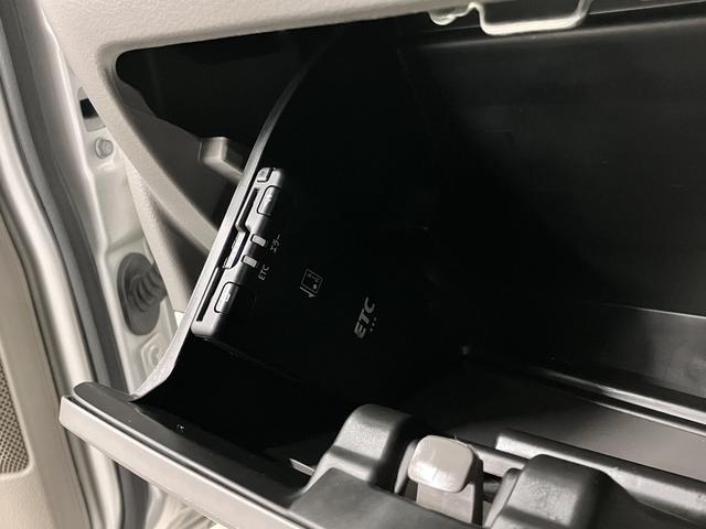 ＮＶ１００クリッパーバン ＧＸターボ　ハイルーフ　エマージェンシーブレーキ　車線逸脱警報　パーキングセンサー　純正ナビ　Ｂｌｕｅｔｏｏｔｈオーディオ　フルセグＴＶ　ＣＤ　ＥＴＣ　オーバーヘッドシェルフ　電動格納ミラー　パワーウインドウ　ドアバイザー（42枚目）