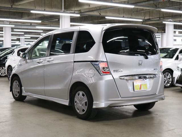 フリードハイブリッド ジャストセレクション 両側電動スライドドア 純正ナビ バックカメラ Bluetoothオーディオ フルセグTV CD・DVD ETC クルーズコントロール オートエアコン スマートキー HIDライト 記録簿・取扱説明書有(8枚目)