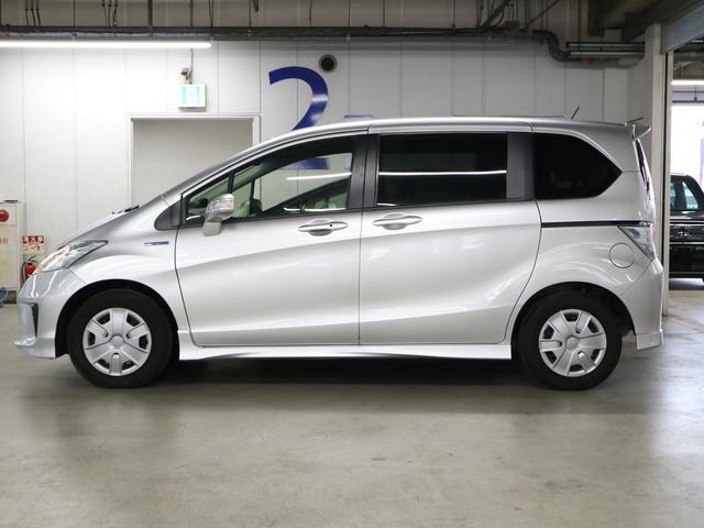 フリードハイブリッド ジャストセレクション 両側電動スライドドア 純正ナビ バックカメラ Bluetoothオーディオ フルセグTV CD・DVD ETC クルーズコントロール オートエアコン スマートキー HIDライト 記録簿・取扱説明書有(10枚目)