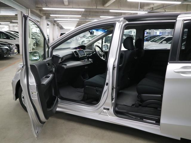 フリードハイブリッド ジャストセレクション 両側電動スライドドア 純正ナビ バックカメラ Bluetoothオーディオ フルセグTV CD・DVD ETC クルーズコントロール オートエアコン スマートキー HIDライト 記録簿・取扱説明書有(23枚目)