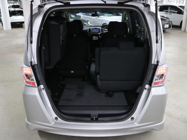 フリードハイブリッド ジャストセレクション 両側電動スライドドア 純正ナビ バックカメラ Bluetoothオーディオ フルセグTV CD・DVD ETC クルーズコントロール オートエアコン スマートキー HIDライト 記録簿・取扱説明書有(27枚目)