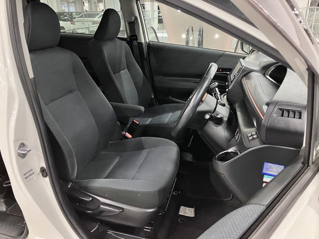 シエンタ Ｇ　モデリスタフルエアロ　セーフティセンス　両側電動スライドドア　純正ナビ　バックカメラ　ＢＴオーディオ　フルセグＴＶ　ＣＤ・ＤＶＤ　ＥＴＣ　オートエアコン　ＬＥＤライト　純正１６ＡＷ　スマートキー　スペアキー・記録簿・取扱書（12枚目）