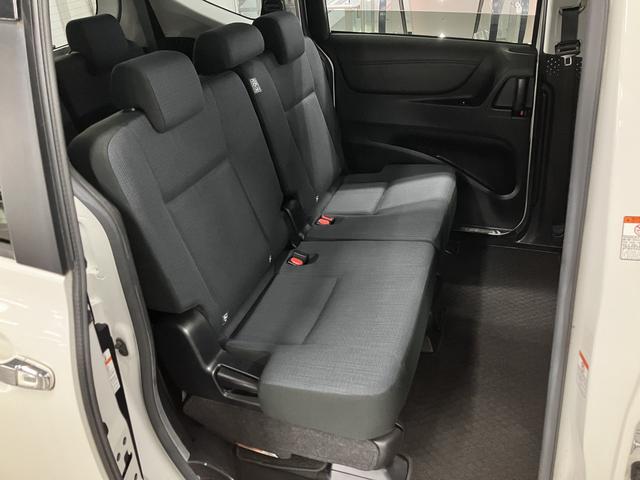 シエンタ Ｇ　モデリスタフルエアロ　セーフティセンス　両側電動スライドドア　純正ナビ　バックカメラ　ＢＴオーディオ　フルセグＴＶ　ＣＤ・ＤＶＤ　ＥＴＣ　オートエアコン　ＬＥＤライト　純正１６ＡＷ　スマートキー　スペアキー・記録簿・取扱書（13枚目）