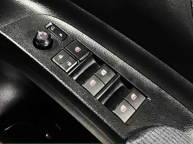 シエンタ Ｇ　モデリスタフルエアロ　セーフティセンス　両側電動スライドドア　純正ナビ　バックカメラ　ＢＴオーディオ　フルセグＴＶ　ＣＤ・ＤＶＤ　ＥＴＣ　オートエアコン　ＬＥＤライト　純正１６ＡＷ　スマートキー　スペアキー・記録簿・取扱書（45枚目）