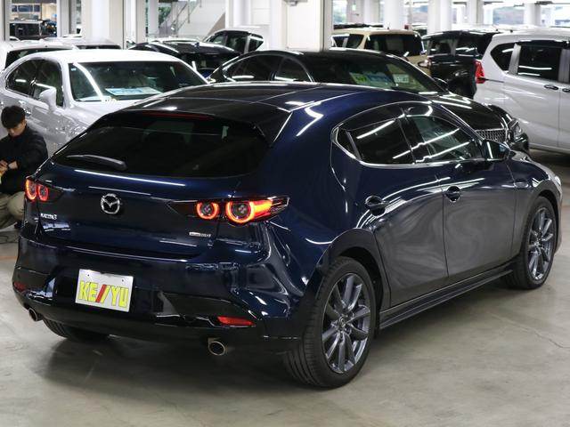 ＭＡＺＤＡ３ファストバック ２０Ｓプロアクティブ　衝突軽減ブレーキ　レーダークルーズ　車線逸脱警報　ＨＵＤ　マツダコネクト　バックカメラ　Ｂｌｕｅｔｏｏｔｈオーディオ　ＥＴＣ　パドルシフト　パーキングセンサー　ＬＥＤライト　純正１８ＡＷ　スペアキー有（3枚目）