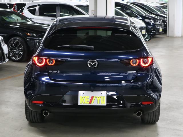 ＭＡＺＤＡ３ファストバック ２０Ｓプロアクティブ　衝突軽減ブレーキ　レーダークルーズ　車線逸脱警報　ＨＵＤ　マツダコネクト　バックカメラ　Ｂｌｕｅｔｏｏｔｈオーディオ　ＥＴＣ　パドルシフト　パーキングセンサー　ＬＥＤライト　純正１８ＡＷ　スペアキー有（7枚目）