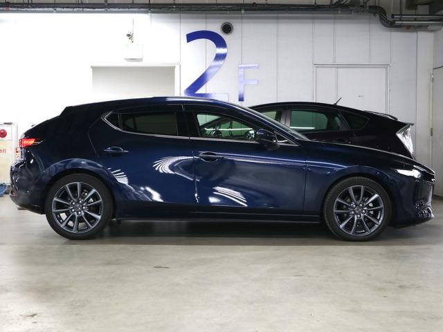 ＭＡＺＤＡ３ファストバック ２０Ｓプロアクティブ　衝突軽減ブレーキ　レーダークルーズ　車線逸脱警報　ＨＵＤ　マツダコネクト　バックカメラ　Ｂｌｕｅｔｏｏｔｈオーディオ　ＥＴＣ　パドルシフト　パーキングセンサー　ＬＥＤライト　純正１８ＡＷ　スペアキー有（9枚目）