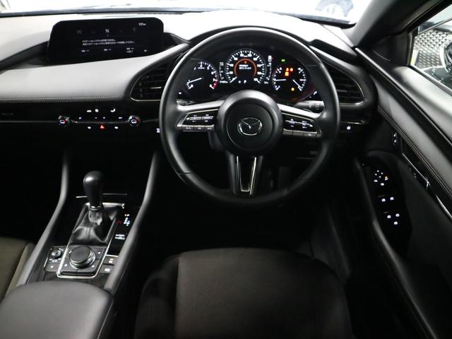 ＭＡＺＤＡ３ファストバック ２０Ｓプロアクティブ　衝突軽減ブレーキ　レーダークルーズ　車線逸脱警報　ＨＵＤ　マツダコネクト　バックカメラ　Ｂｌｕｅｔｏｏｔｈオーディオ　ＥＴＣ　パドルシフト　パーキングセンサー　ＬＥＤライト　純正１８ＡＷ　スペアキー有（11枚目）