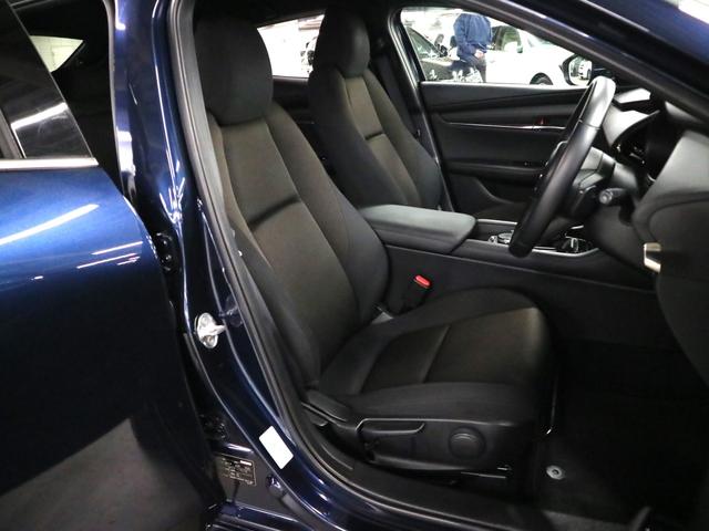 ＭＡＺＤＡ３ファストバック ２０Ｓプロアクティブ　衝突軽減ブレーキ　レーダークルーズ　車線逸脱警報　ＨＵＤ　マツダコネクト　バックカメラ　Ｂｌｕｅｔｏｏｔｈオーディオ　ＥＴＣ　パドルシフト　パーキングセンサー　ＬＥＤライト　純正１８ＡＷ　スペアキー有（13枚目）